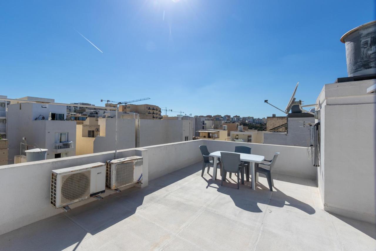70/2- Spacious & Charming 3 Bedroom Apt In Sliema Exterior foto